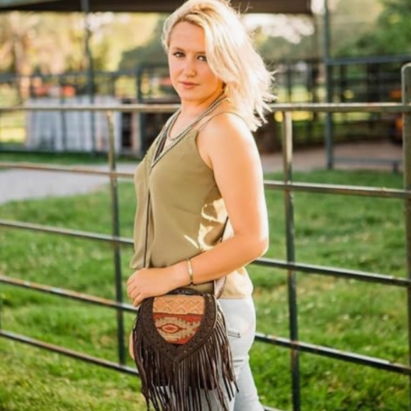 NWT - Fringed Cowgirl Flap Bag Crossbody - America West - Picture 4 of 8